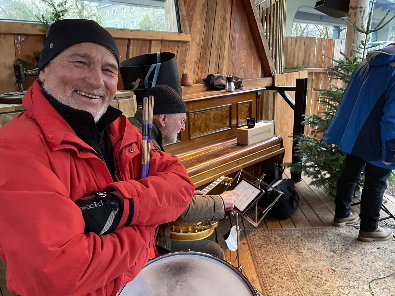 Die MJC im Dezember im Freien, trotz Kälte bester Laune